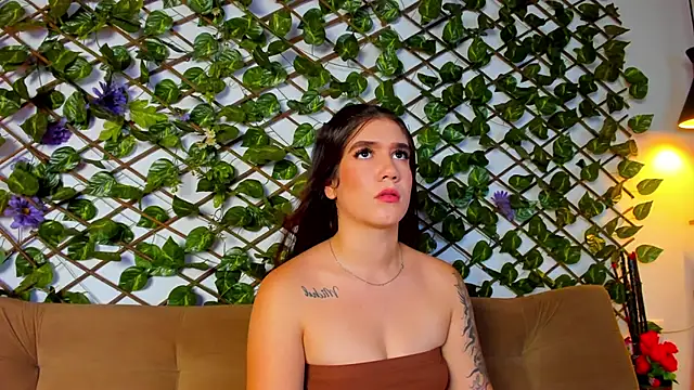 kloe bella online show from September 2025 01:11:02 PM