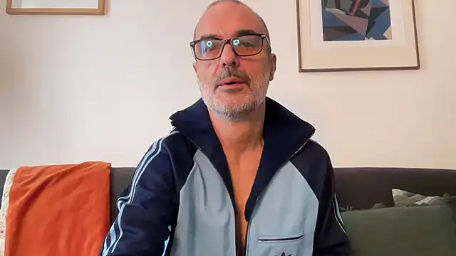 Milkywaymen online show from November 2025 01:11:01 PM