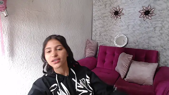 Evagirl69 online show from June 2026 02:33:01 PM