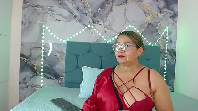 Snapshot of Vickysweeeettt chatting on September 2025 08:10:02 PM Vickysweeeettt online show from September 2025 08:10:02 PM