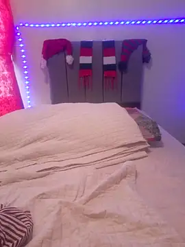 Snapshot of Vickysweeeettt chatting on December 2025 06:56:01 PM Vickysweeeettt online show from December 2025 06:56:01 PM