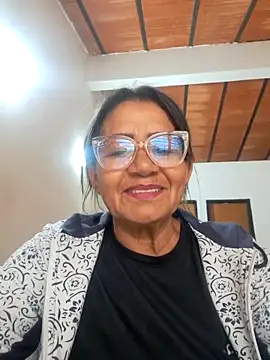 Vickysweeeettt online show from April 2026 10:01:02 PM