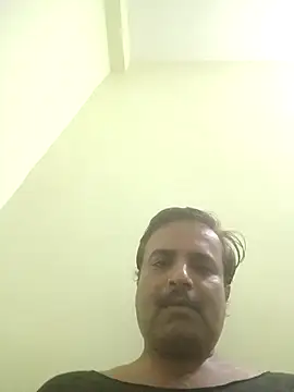 vardh033 online show from September 2025 05:03:01 PM