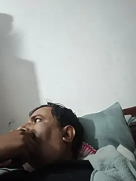 vardh033 online show from October 2025 11:11:01 AM