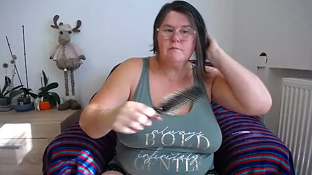 Snapshot of icyheart888 chatting on October 2025 11:44:02 AM icyheart888 online show from October 2025 11:44:02 AM