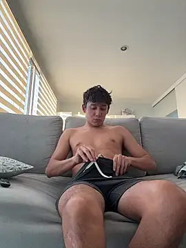 Snapshot of leduck7 chatting on October 2025 11:31:02 PM leduck7 online show from October 2025 11:31:02 PM