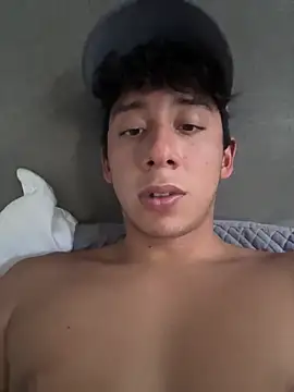 Snapshot of leduck7 chatting on April 2026 07:33:02 PM leduck7 online show from April 2026 07:33:02 PM