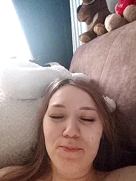 Snapshot of AlisaWyn chatting on December 2025 03:44:02 AM AlisaWyn online show from December 2025 03:44:02 AM