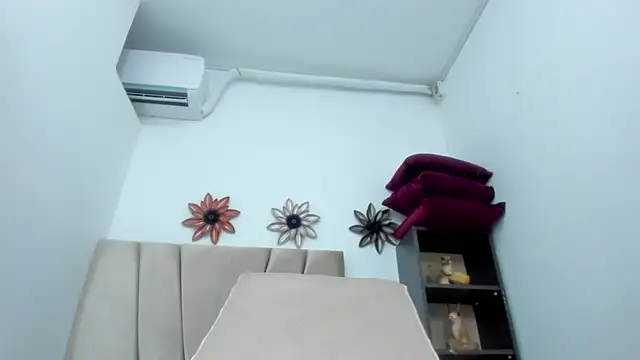 Snapshot of Adrianasex_69x chatting on October 2025 05:04:02 PM Adrianasex 69x online show from October 2025 05:04:02 PM