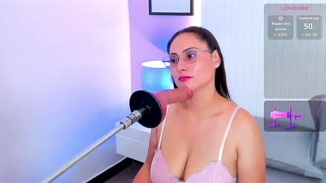 lauren stone  online show from February 2026 07:10:01 PM