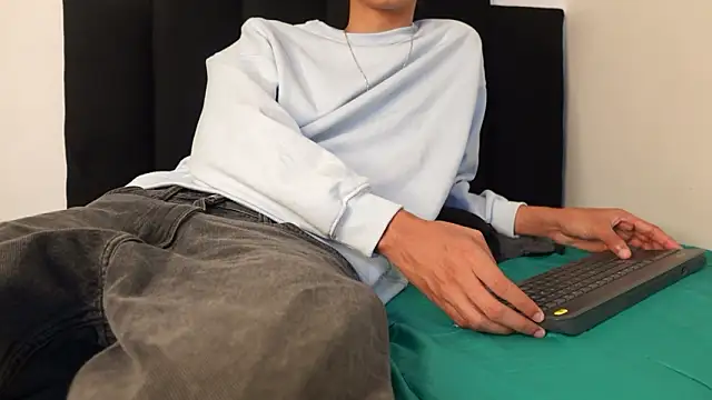 alexmark  online show from February 2026 01:18:02 PM