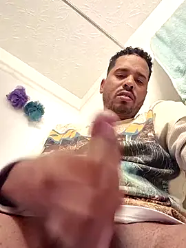 Danypeluche online show from November 2025 04:03:02 AM