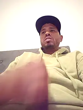 Danypeluche online show from November 2025 08:30:01 PM