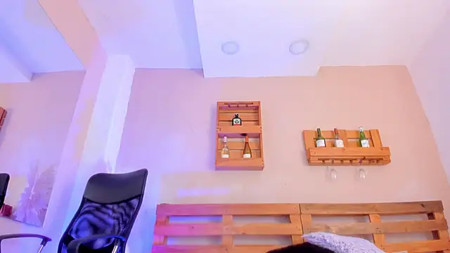 Snapshot of _miss_mia chatting on October 2025 10:47:02 AM miss mia online show from October 2025 10:47:02 AM