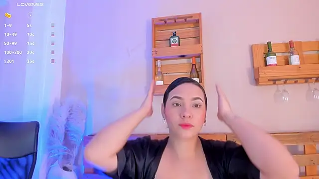 Snapshot of _miss_mia chatting on November 2025 10:47:02 AM miss mia online show from November 2025 10:47:02 AM