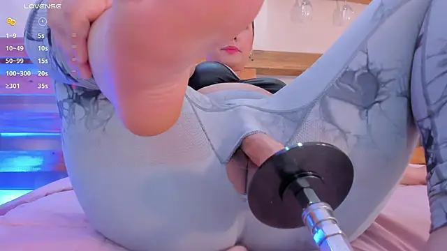 Snapshot of _miss_mia chatting on November 2025 11:53:01 AM miss mia online show from November 2025 11:53:01 AM