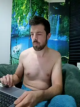 Snapshot of welcome-to-the-jungle chatting on November 2025 06:07:01 PM welcome-to-the-jungle online show from November 2025 06:07:01 PM