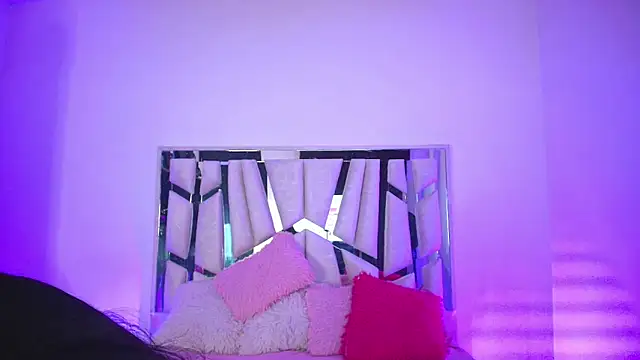 melody  stone online show from September 2025 04:00:01 AM