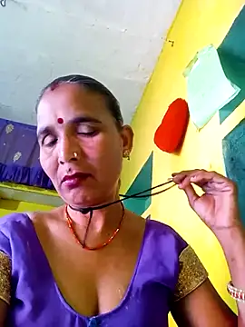 Snapshot of Monika_thakurr chatting on September 2025 08:38:01 AM Monika thakurr online show from September 2025 08:38:01 AM