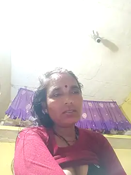 Snapshot of Monika_thakurr chatting on September 2025 10:37:01 PM Monika thakurr online show from September 2025 10:37:01 PM