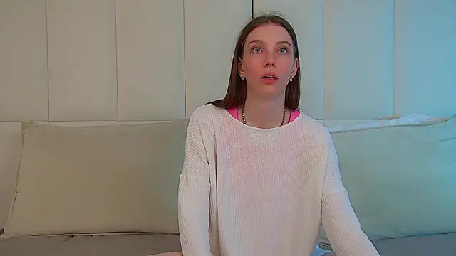 Snapshot of VeronicaVances chatting on May 2026 06:25:01 PM VeronicaVances online show from May 2026 06:25:01 PM