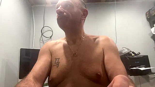 frankyjones8989 online show from December 2025 07:07:02 PM