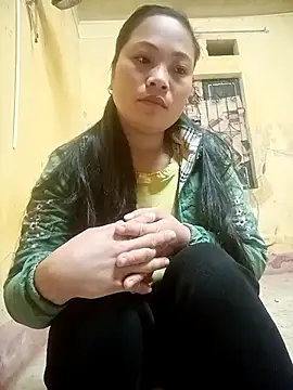 Milan6789 online show from November 2025 09:32:01 PM