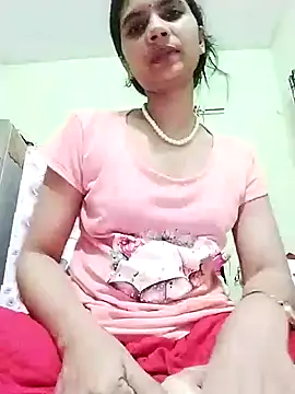Snapshot of Cute-Runa chatting on August 2026 04:43:01 PM Cute-Runa online show from August 2026 04:43:01 PM