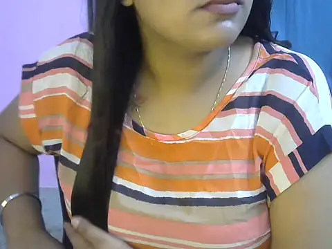 Queenxxx98 online show from October 2025 07:01:02 PM