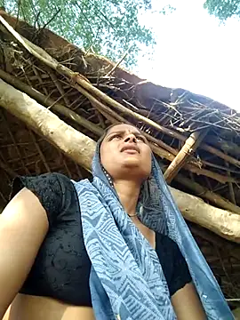 Snapshot of Sapna9685 chatting on September 2025 11:02:01 AM Sapna9685 online show from September 2025 11:02:01 AM