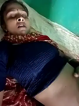 Snapshot of Sapna9685 chatting on October 2025 03:21:02 PM Sapna9685 online show from October 2025 03:21:02 PM