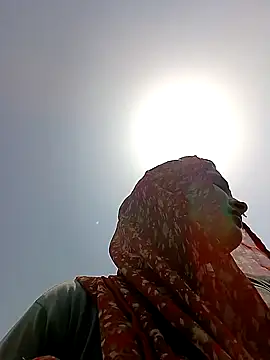 Snapshot of Sapna9685 chatting on October 2025 06:33:01 AM Sapna9685 online show from October 2025 06:33:01 AM