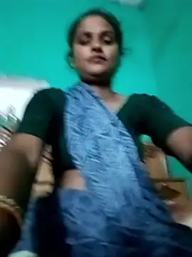 Snapshot of Sapna9685 chatting on October 2025 04:29:02 PM Sapna9685 online show from October 2025 04:29:02 PM