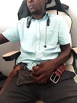 Snapshot of Biguyzi chatting on February 2026 12:15:01 PM Biguyzi online show from February 2026 12:15:01 PM