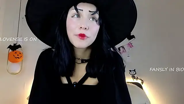 BritniBers online show from October 2025 02:29:01 PM