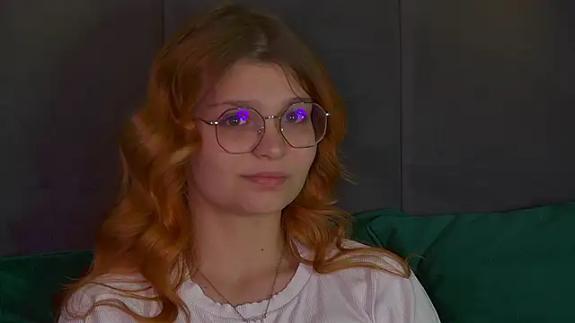 Snapshot of BellaMarebelle chatting on October 2025 04:22:01 AM BellaMarebelle online show from October 2025 04:22:01 AM