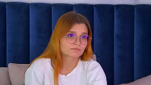 Snapshot of BellaMarebelle chatting on October 2025 04:31:02 PM BellaMarebelle online show from October 2025 04:31:02 PM