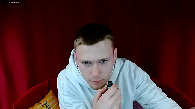 Snapshot of Xavier_Night81 chatting on October 2025 07:18:01 AM Xavier Night81 online show from October 2025 07:18:01 AM