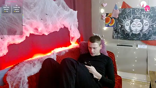 Snapshot of Xavier_Night81 chatting on October 2025 08:40:01 AM Xavier Night81 online show from October 2025 08:40:01 AM