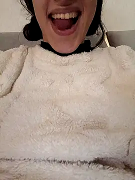 Ahalm online show from December 2025 02:44:01 PM