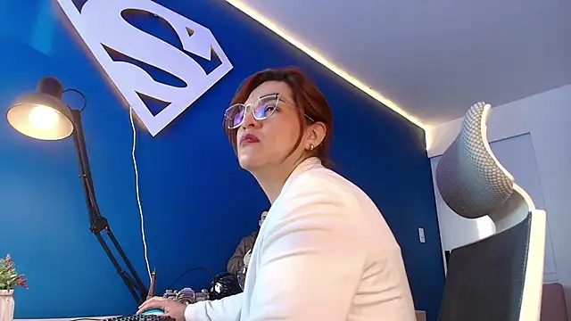 Skylar  Desire online show from November 2025 11:20:01 AM