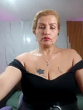 Juanitarubia online show from November 2025 12:00:02 AM