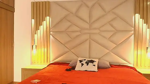 allie pearl online show from December 2025 12:02:02 PM