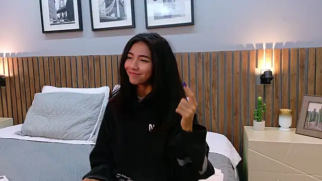 Snapshot of luna_roja25 chatting on February 2026 01:27:01 PM luna roja25 online show from February 2026 01:27:01 PM