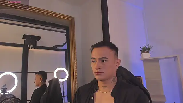 LiamDeep online show from December 2025 08:16:02 PM