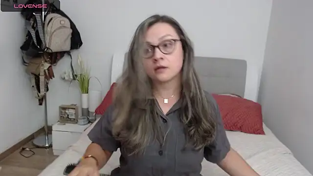 Snapshot of sophie_lopez1 chatting on December 2024 01:13:01 AM sophie lopez1 online show from December 2024 01:13:01 AM