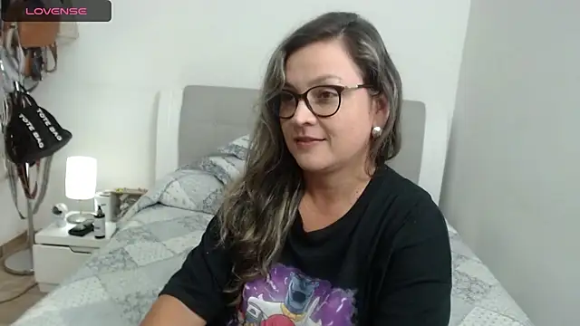 Snapshot of sophie_lopez1 chatting on February 2025 02:08:02 AM sophie lopez1 online show from February 2025 02:08:02 AM