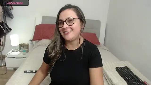 Snapshot of sophie_lopez1 chatting on February 2025 03:36:02 AM sophie lopez1 online show from February 2025 03:36:02 AM