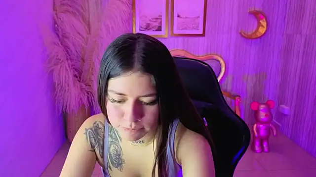 Snapshot of ivy_lodge_s chatting on September 2025 08:19:01 PM ivy lodge s online show from September 2025 08:19:01 PM