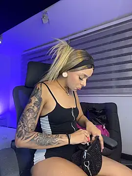 SkyThompson online show from November 2025 05:17:01 AM